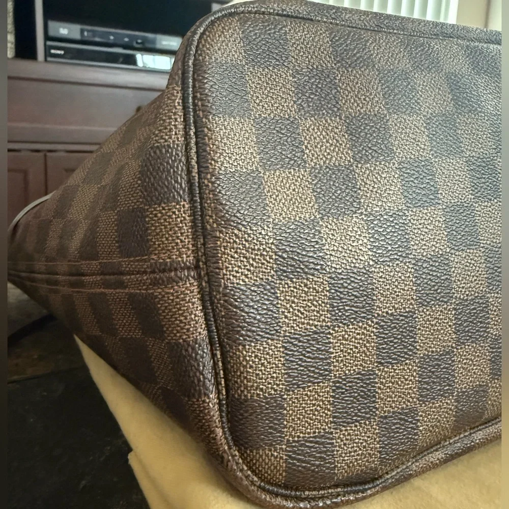 Louis Vuitton Damier Ebene Neverfull MM